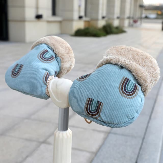 Guantes para cochecito infantil a prueba de viento, manoplas para deportes al aire libre para niños, calentador de manos con estampado de dibujos animados, accesorio para Scooter para invierno
