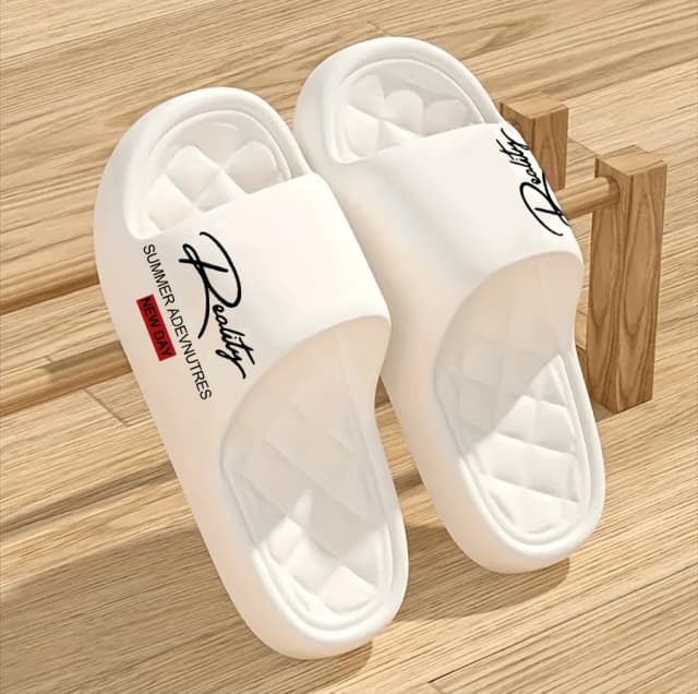 Zapatos de hombre EVA de diseño innovador de verano, zapatillas de casa suaves y ligeras, adecuadas para actividades de ocio en interiores y exteriores