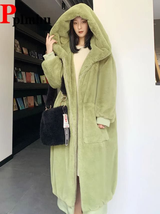 Nueva Chaqueta gruesa larga y cálida con capucha, abrigo de piel sintética de conejo de tendencia, Chaqueta informal de felpa para invierno, prendas de vestir exteriores de lujo de alta calidad