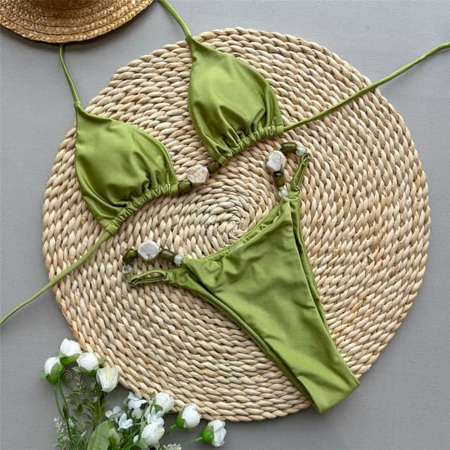 Trajes de baño de color verde liso, Bikini Sexy con cuello Halter y cuentas triangulares, Mini traje de baño con Tanga para mujer, conjuntos de Bikinis brasileños de verano 2026