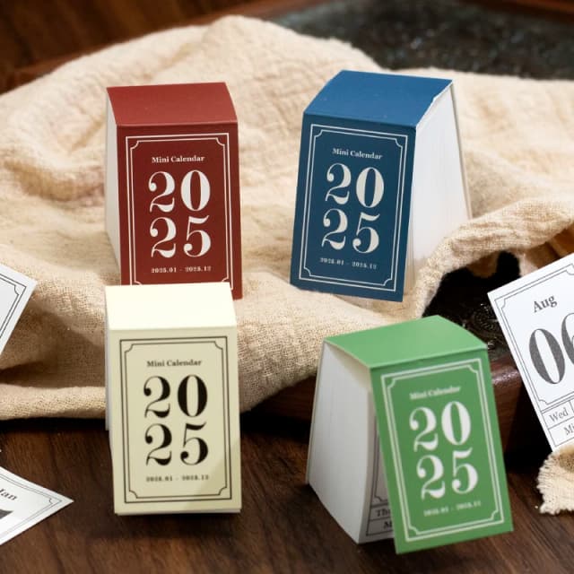 Yoofun-Mini calendario de escritorio de 365 días, calendario de mesa, planificador de notas, Material de decoración de colección de recortes, papeles, papelería de oficina